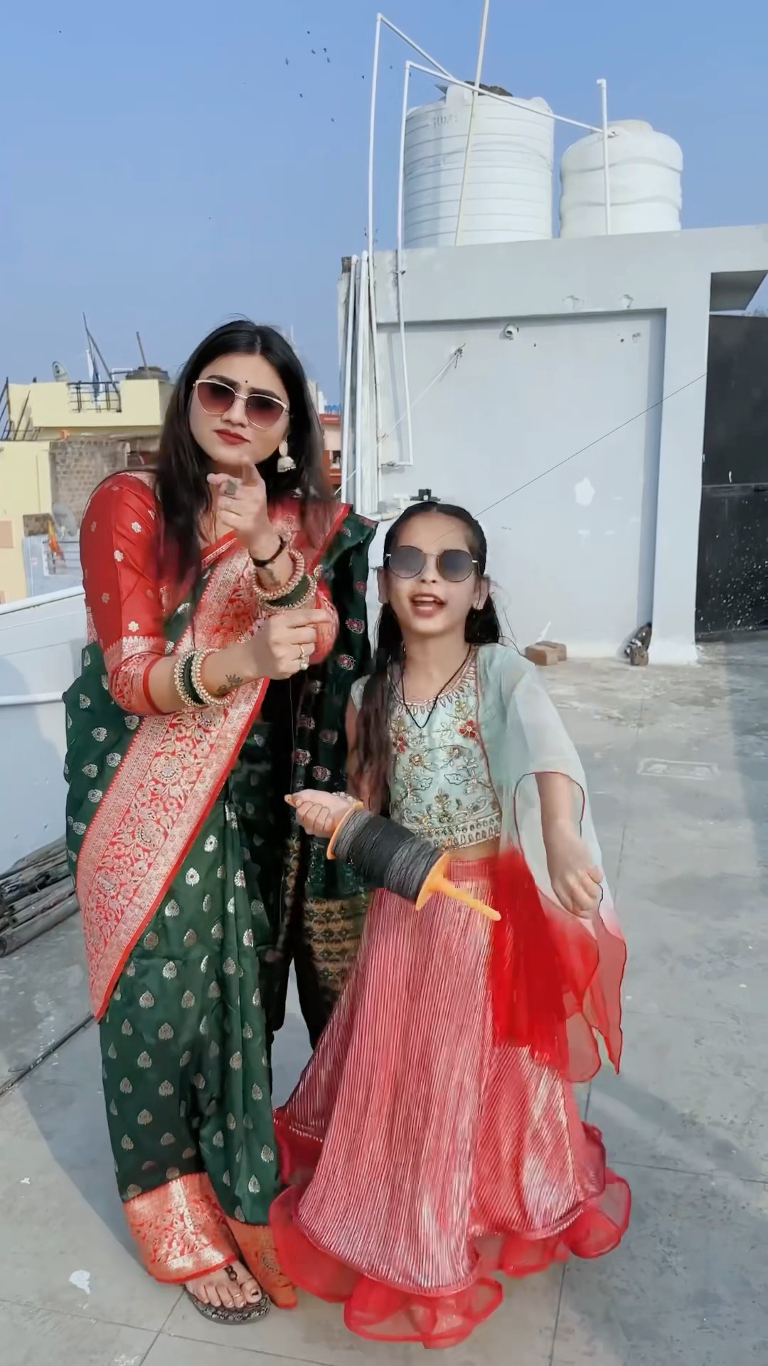 मैंने मेरे पति की पतंग काट दी??(happy Makar Sankranti) #kajalsoni #comedy #makarsankranti #funny￼