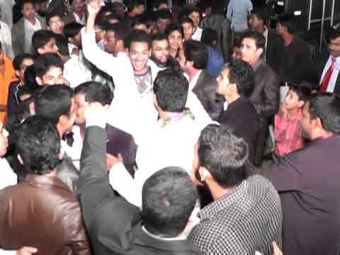 hyderabadi teen maar Hyderabadi teen maar