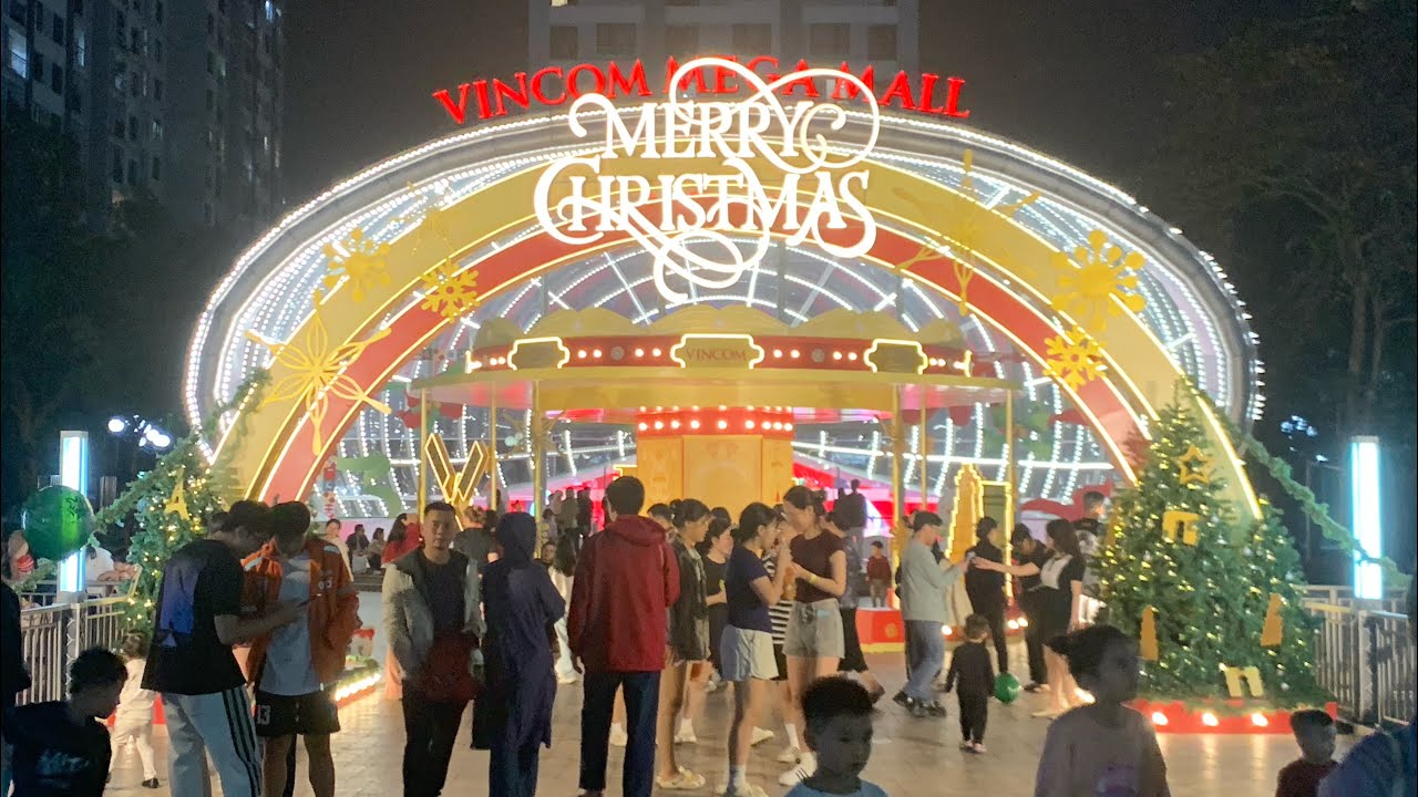 Окунитесь в рождественскую атмосферу в мегамолле Time City Vincom! 🎄