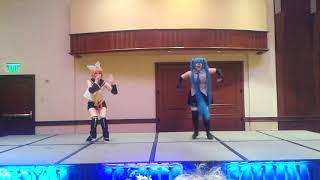 Vocamocha Momocon 2019 Performance - Rin And Miku