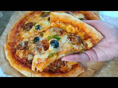 3 كيسان فرينة فقط خدمي 2 خبزات كبار بيتزا 🍕 احسن من المحلات عجينة خفيفة مع نوعية الجبن يذوب ذوبان