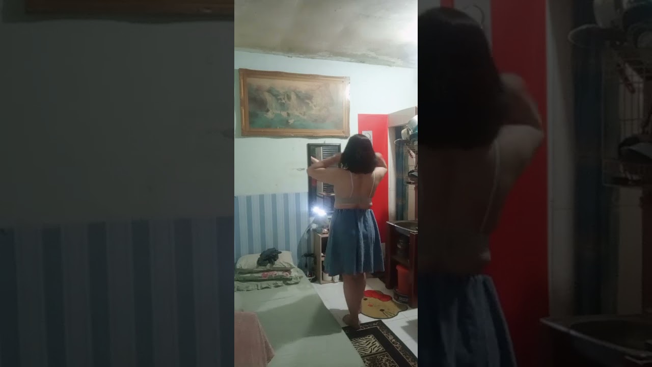 mau pergi tapi bingung mau pakai baju apa ya 🤔🤔