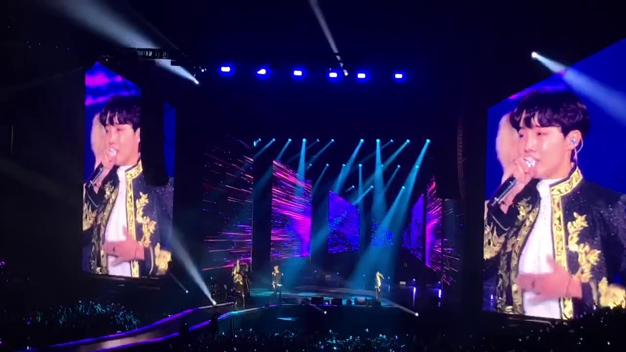 19.01.19] BTS MAGIC SHOP LIVE @ Singapore Concert 2019 - YouTube