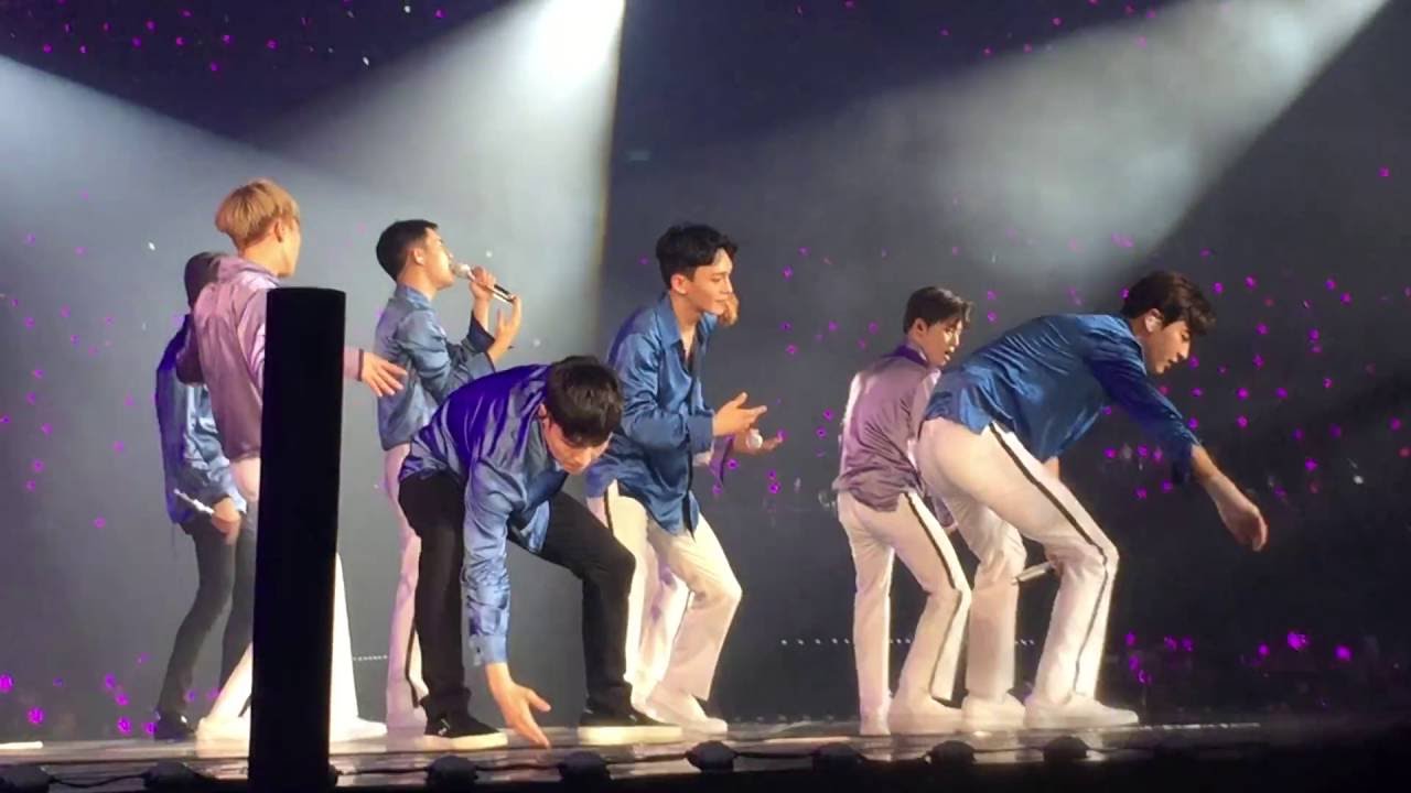 [160910] EXO - LOVE ME RIGHT #EXOrDIUMinBKKDay1