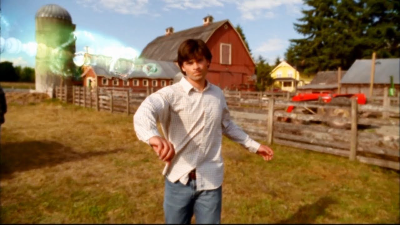 Clark Kent Gets Shot By a Kryptonite Bullet (Smallville S3; E3