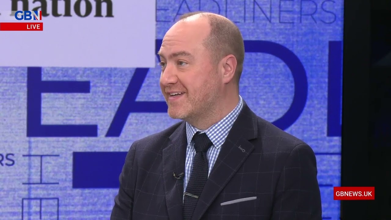 Peter Tatchell stages LGBT+ rights protest in World Cup host nation Qatar | Headliners