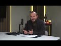 Кой е безродник, Ваше Светейшество?!