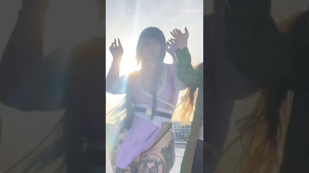 This is so funny bc I couldn’t see if we were on time at all and well..u see😂 @nenasmind 🖤