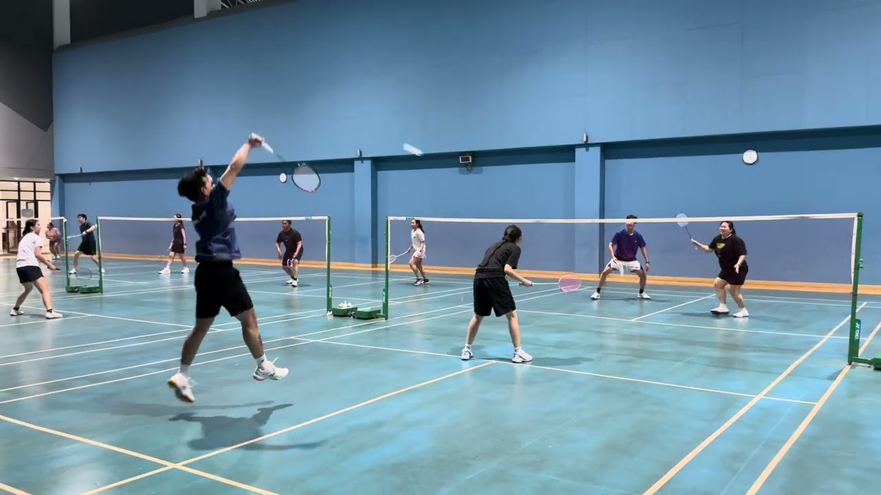 Nuer-yangBadminton 10/1/2026 - น้องเพ/เจมส์ vs พี่บอล/ไอซ์ 