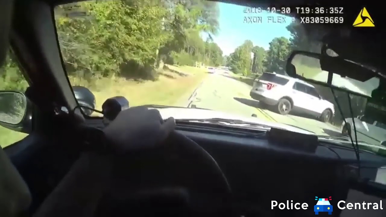 Body Cam Footage of High Speed Pursuit Through School Zone - YouTube