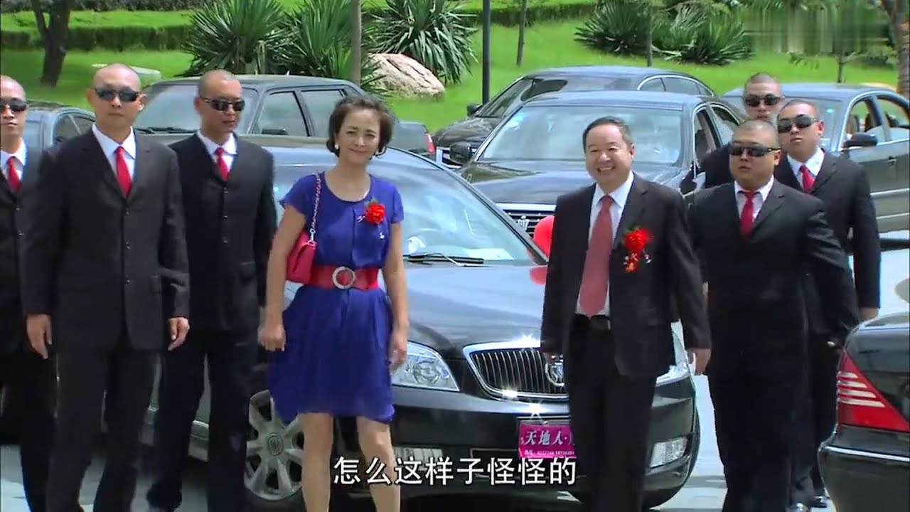 婆婆瞧不起農村親家，哪料人家送嫁全是豪車，還有保鏢護送