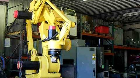 Fanuc M-410i Robotic Palletizer