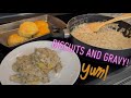 BISCUITS AND SAUSAGE GRAVY!🤤 Easy and delicious!😁👍