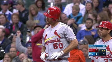 STL@MIL: Wainwright scores two on a single to left