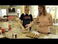 NO BAKE PEANUT BUTTER COOKIE BALLS - Sisters in the Kitchen