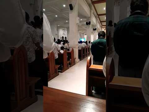 KAMIS PUTIH di gereja katedral denpasar untuk menyambut paskah