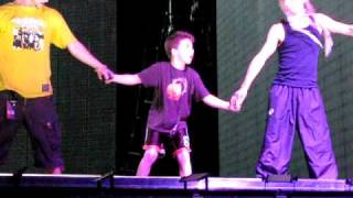 MADONNA'S SON ROCCO DANCING ON STAGE -STICKY AND SWEET TOUR TEL AVIV 9\/2\/2009