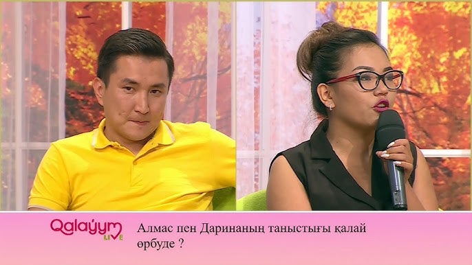 Қоғамдық көлікте порнографиялық құшақтау Әдемі апайлар және эротикалық