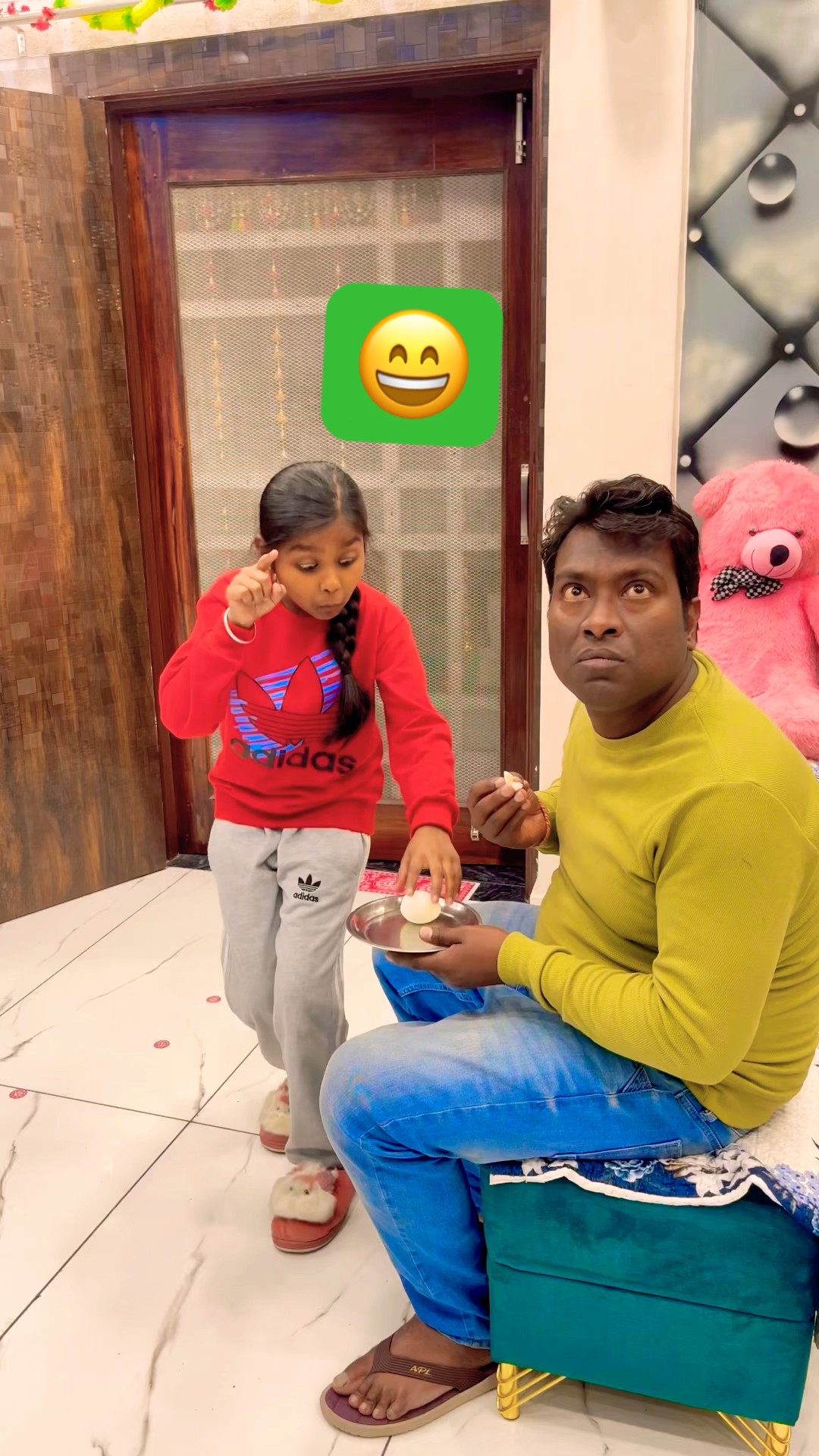 Mom daughter funny ? #family #funny #avanishkumarverma