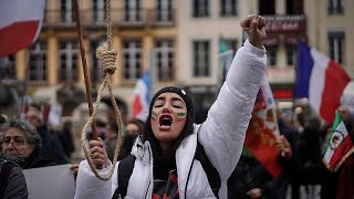 Iran : un millier de manifestants à Lyon en soutien à la contestation