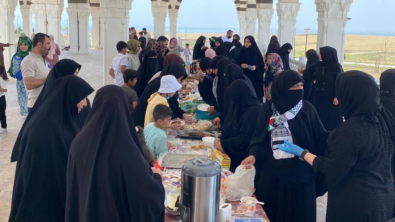 Adıyaman’da Filistin için yapılan kermes yoğun ilgi görüyor