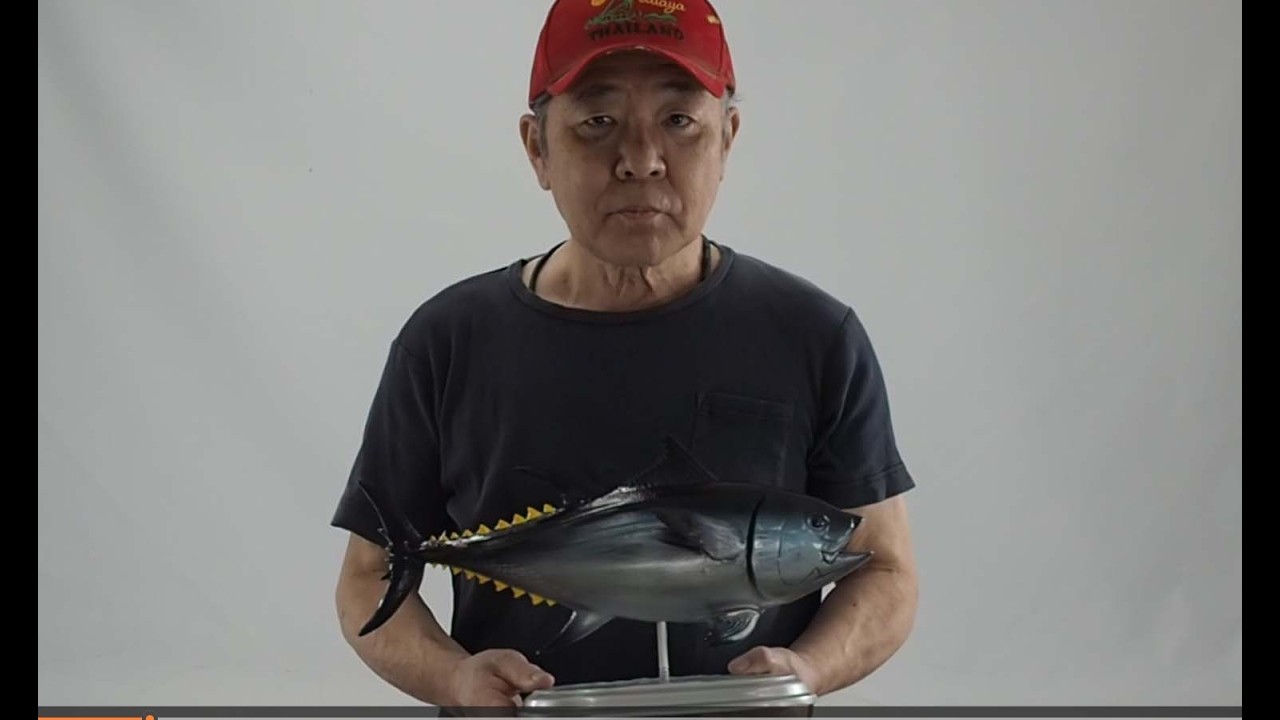 鮪(シビ)木彫り 品番、420sマグロ彫刻（ウロ有り）全15作品中最小モデルです - YouTube