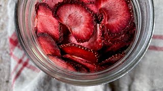 Nature’s candy! How to DEHYDRATE STRAWBERRIES