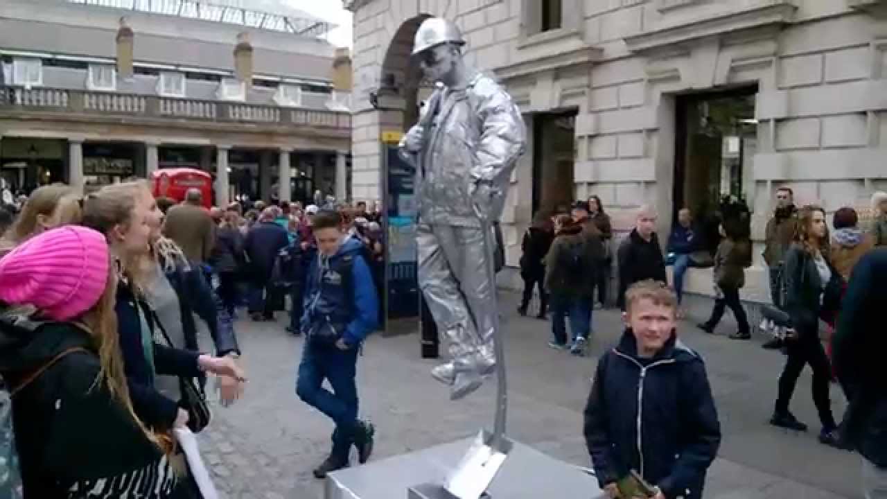 Floating, Standing man in the air, Mann 