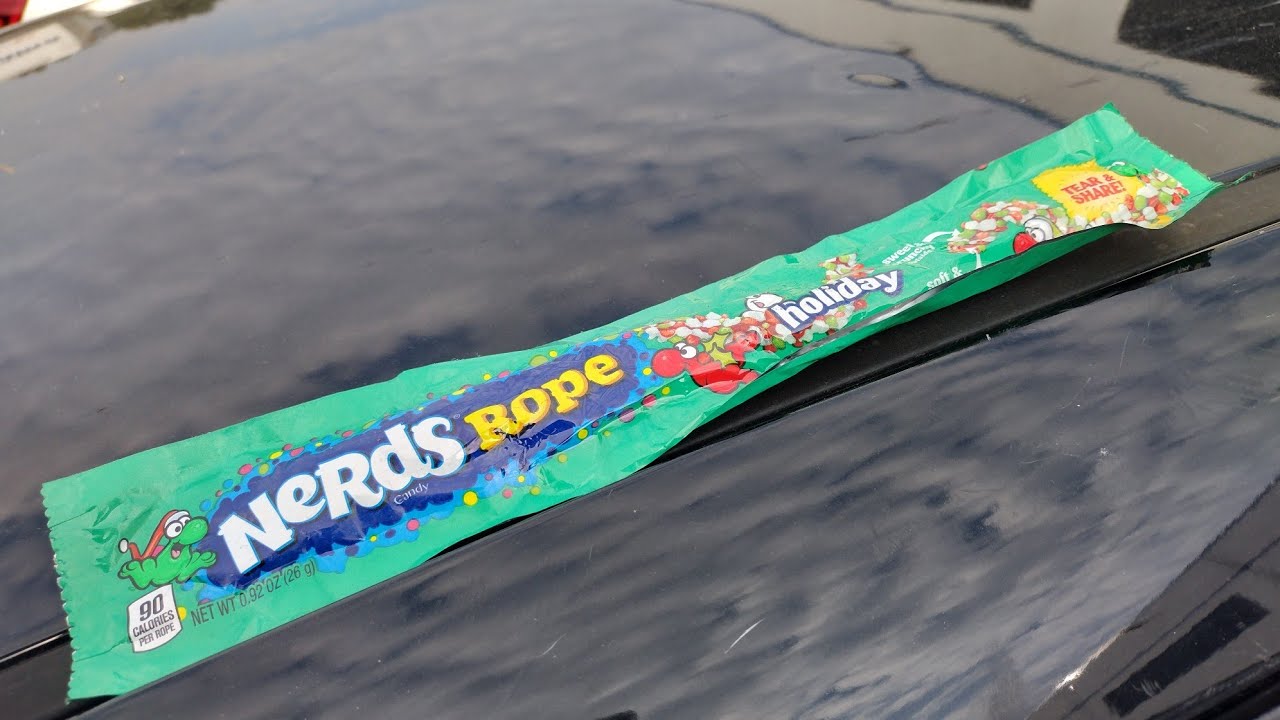 Holiday Nerds Rope by Ferrara Candy Company Food / Drink Review