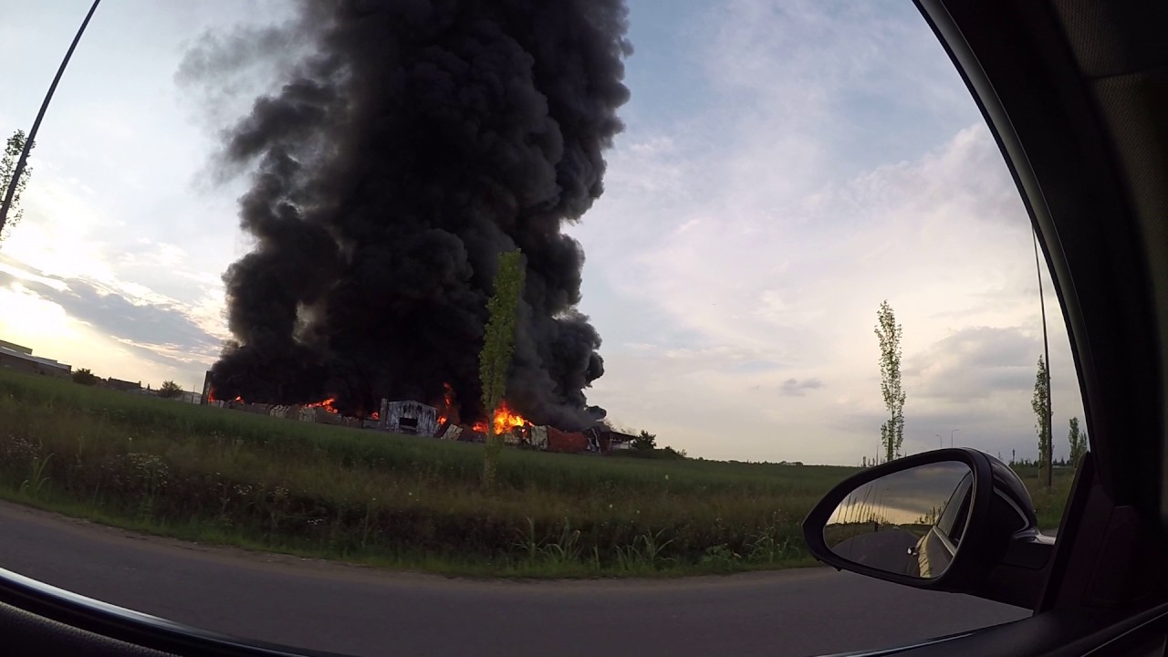 Incendiu imens la Balotesti