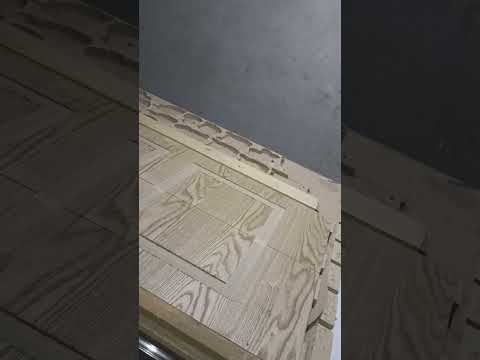 تنفيذ تصميم باب خشب قشرة