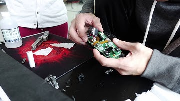 TImelapse of Logitech Performance MX mouse fixing 4k video