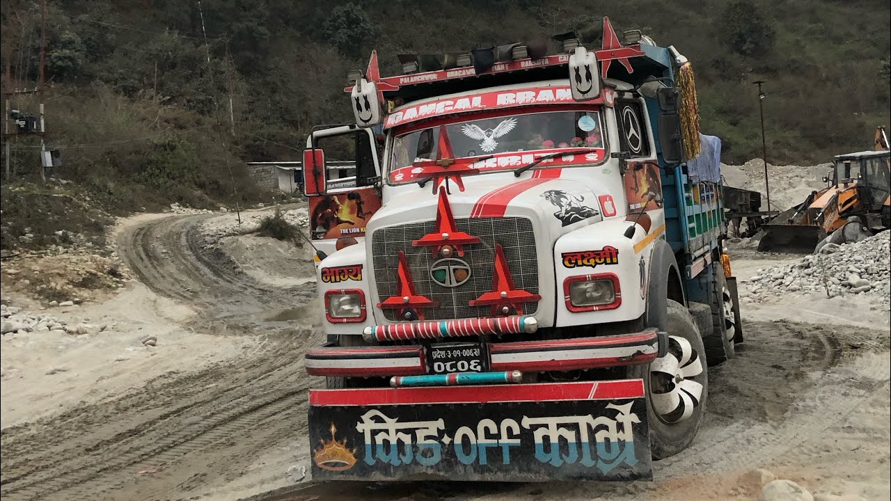 New day new video aaja chai 2tip garya ra mathilo bato aaudai😀🚀