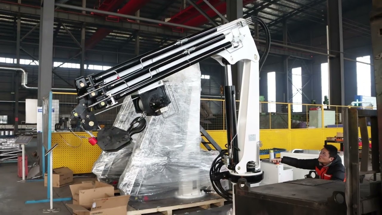 BOBO-LIFT 2-Ton Articulated Knuckle Boom Crane for Vessels – Precision & Power on the Waters