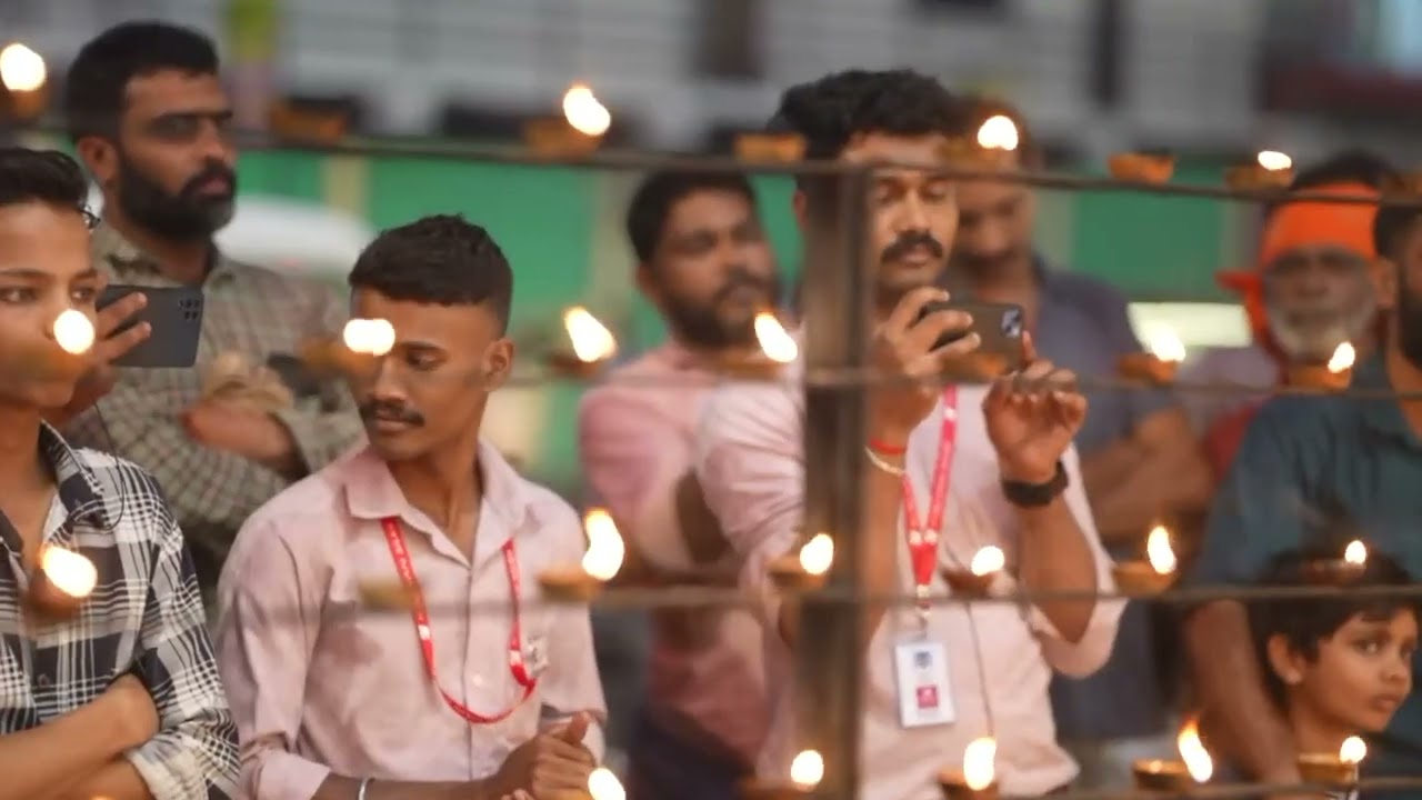 5000 Diya celebration at Kalyan Silks