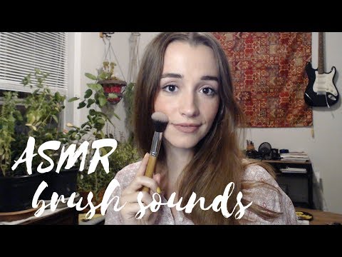 ASMR | Brush Sounds and Mic Scratching