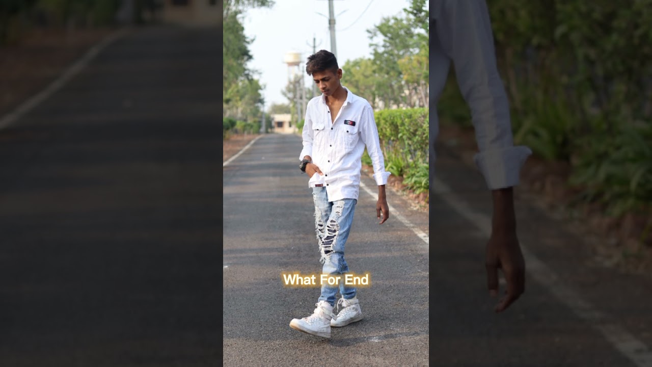 Instagram viral pose 