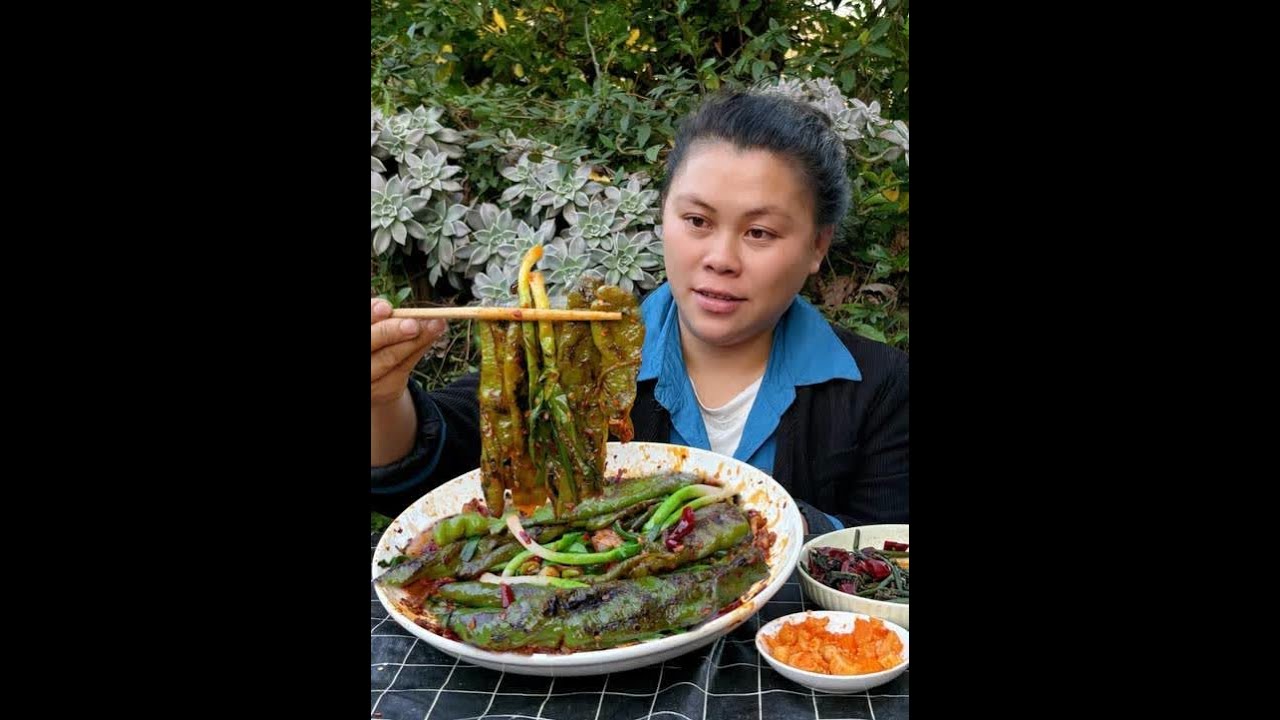 Spicy Garlic Sprout & Chili Stir-Fry