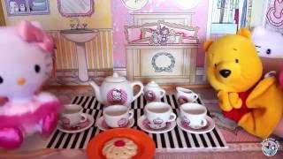 Hello Kitty Parties With Winnie The Pooh 凱蒂貓和維尼熊的 派對