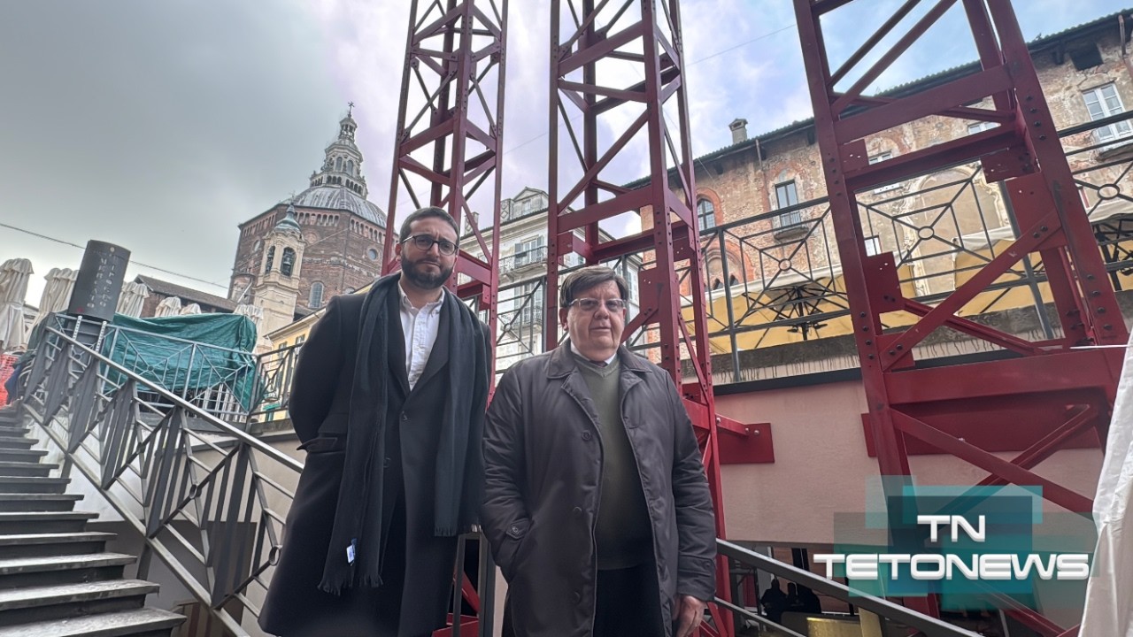 Iniziati i lavori per il posizionamento dei camini in Piazza Vittoria Polzotto “Noi non ci fermiamo