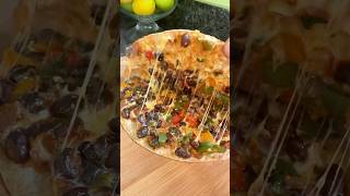 🌸The ultimate black bean quesadillas! 🌸 #lunchideas #easyrecipes #mexicanfood #foodbloggers