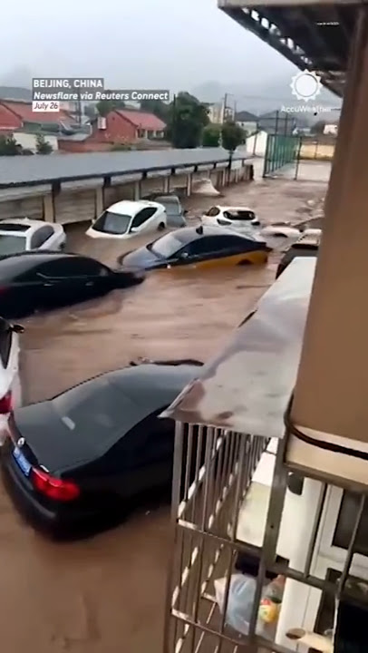 Massive Flood Turns Beijing China Streets Into Rivers!