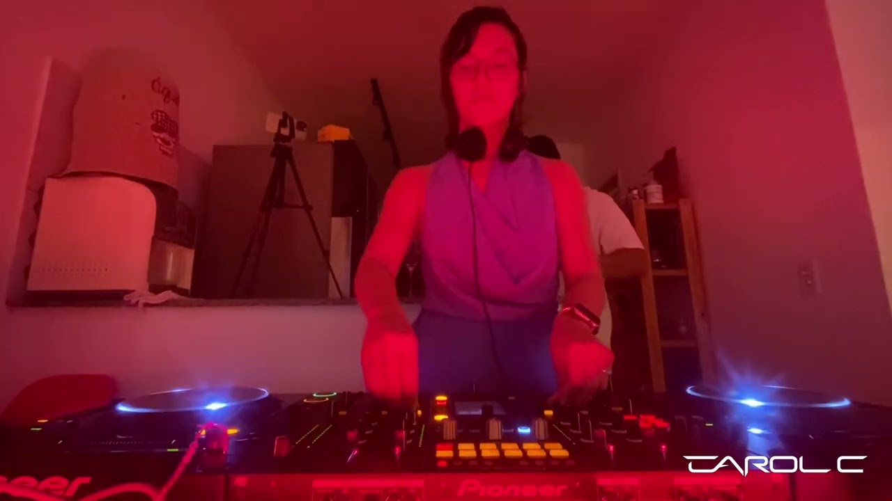 Carol C | Minimal & Tech House DJ Set | Living Room Session