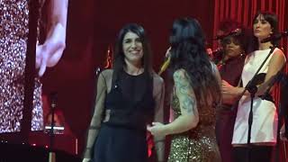 Earth song (Michael Jackson cover) - Elisa e Giorgia live Forum Assago 16 dicembre 2023