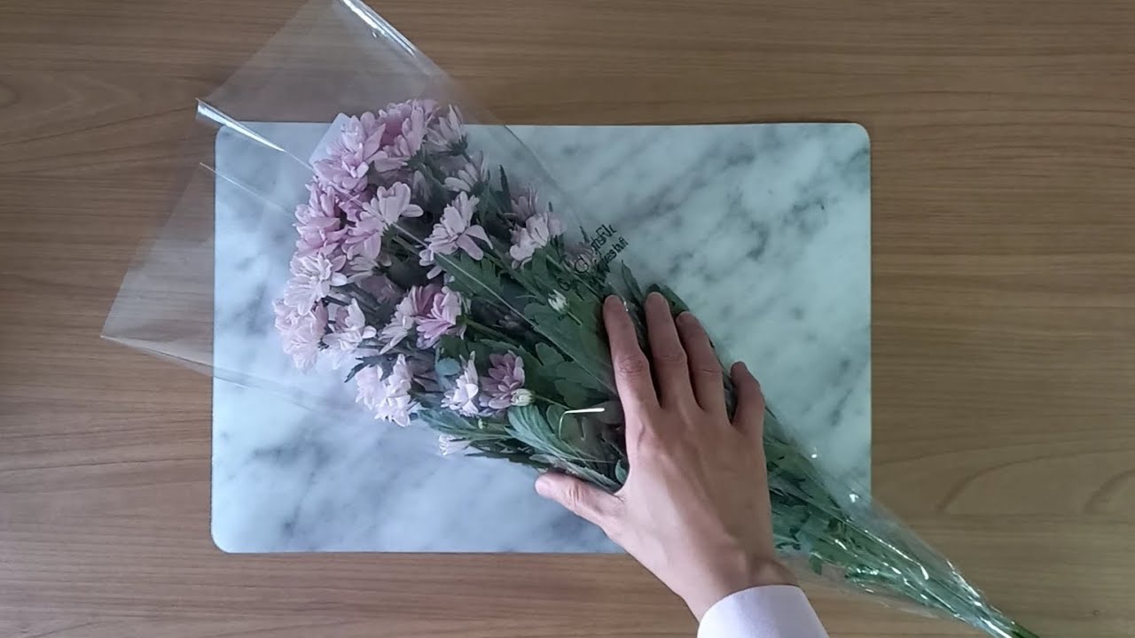 Calm & Slow Living : Minimalist Flower Arrangement