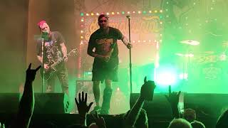 NEW FOUND GLORY "Don't Let Her Pull You Down" (Live In Saint Pete FL)