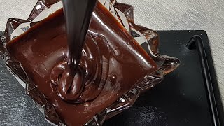 صلصة نوتيلا على طريقة الكراميل لي غتعمل ضجة في اليوتيوب لامعة بدون زبدة  sauce chocolat noir