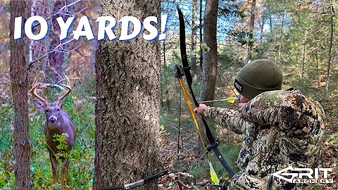 BIG BUCK AT 10 YARDS! Traditional Bow Hunt / 4K