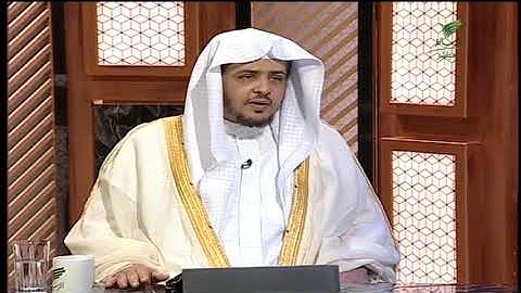 حكم قراءة المصلي أذكار ما بعد الصلاة وهو يمشي خارجا من المسجد؟ | العلامة خالد المصلح حفظه الله