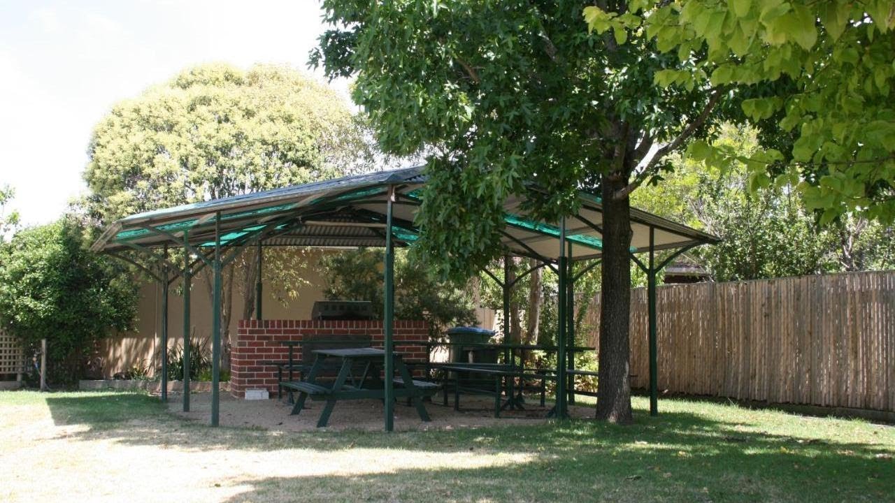 Rosebud Beach Unit 200 mt to Beach Late checkout, Rosebud, Australia